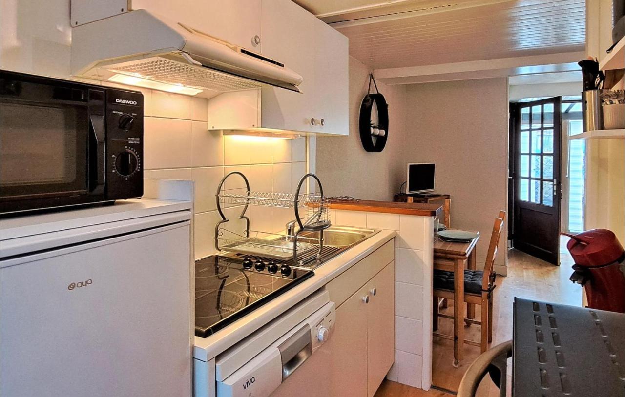 1 Bedroom Lovely Apartment In Grandcamp-Maisy Εξωτερικό φωτογραφία