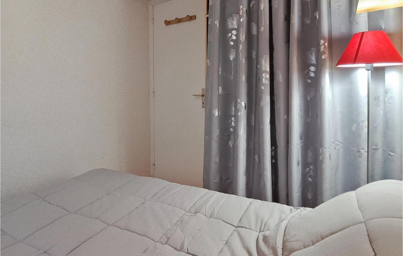 1 Bedroom Lovely Apartment In Grandcamp-Maisy Εξωτερικό φωτογραφία